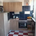 Apartament Anamarija *